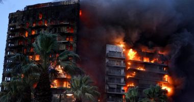 Situaţie critică la Valencia. Patru morți și 19 dispăruți în urma unui incendiu uriaș, pe care pompierii nu reușesc să-l stingă