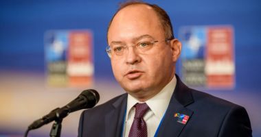 Stire din Politică-Administrație : Aurescu: "Poate că la un moment dat e nevoie de un acord de încetare a focului între partea rusă şi cea ucraineană"