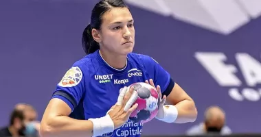Stire din Sport : Cristina Neagu: „CSM București merită calificarea în Final Four-ul din Liga Campionilor”
