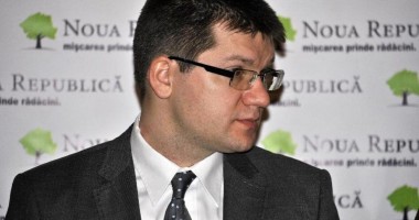 Stire din Politică-Administrație : Dispută între Mihail Neamțu și Elena Udrea