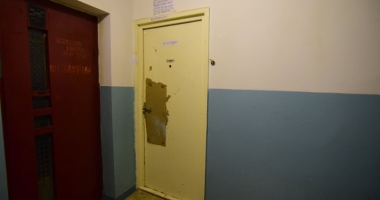 Un bloc întreg din Constanța, terorizat  de un bărbat! Poliția: "Nu există plângeri" - 4