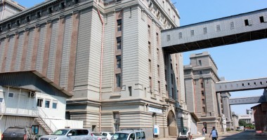 Stire din Economie : Nebunia reevaluărilor imobiliare