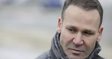 Stire din Eveniment : DNA a descins la primarul Sectorului 3. Ar fi construit un drum din bani publici, pentru fratele său