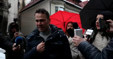 Stire din Eveniment : Robert Negoiţă, anchetat de DNA, are interdicţia de a exercita funcţia de primar
