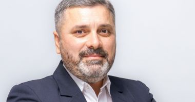 Stire din Politică-Administrație : Senatorul Remus Negoi, reacţie ironică după ce a fost adoptat proiectul „Hollywood Walk of Fame”