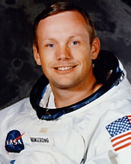 Stire din Actualitate : Neil Armstrong, primul om care  a pășit pe Lună, a murit la 82 de ani