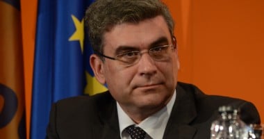 Stire din Politică-Administrație : Scandal în Mișcarea Populară. Au apărut primii nemulțumiți după Congres
