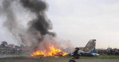 Stire din Actualitate : Un avion cu 18 persoane la bord s-a prăbușit