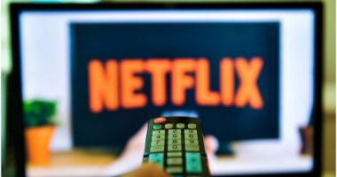 Stire din Actualitate : Netflix anunţă că va introduce reclame. Semnalul de alarmă tras de un senator român