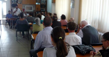 Stire din Social : De ce ies nevăzătorii din Constanța în stradă