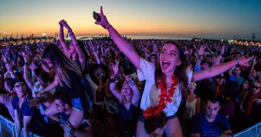 Stire din Social : The Script și Scooter vor încinge atmosfera la vară, pe plaja din Constanța