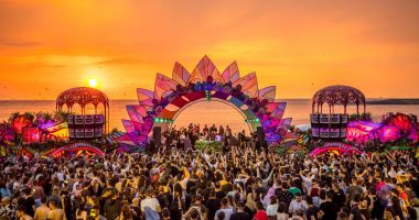 Stire din Social : NEVERSEA 2021. Donatorii de plasmă primesc un bilet gratuit la festivalul de anul viitor