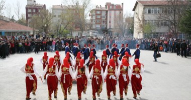 Stire din Cultură-Educație : Primăvara își intră în drepturi de Nevruz