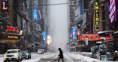 Stire din Actualitate : Oraşul New York se confruntă cu prima ninsoare importantă din acest an