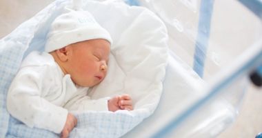O directoare de la Protecția Copilului, acuzată că ar fi vândut un bebeluş pentru 10.000 de euro
