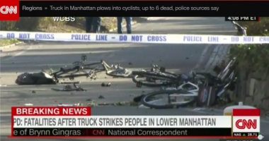 GALERIE FOTO / ATAC SÂNGEROS la New York. Un bărbat a intrat cu camionul în trecători: 8 morți și numeroși răniți - 6