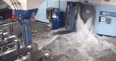 Galerie foto/ Imagini incredibile din New York-ul lovit de uraganul Sandy - 8