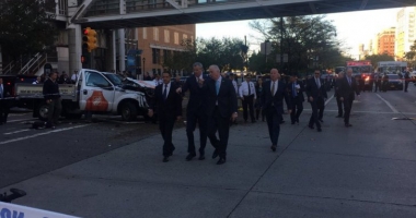 GALERIE FOTO / ATAC SÂNGEROS la New York. Un bărbat a intrat cu camionul în trecători: 8 morți și numeroși răniți - 5