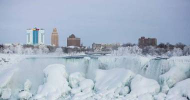 IMAGINI INCREDIBILE! Cascada Niagara a înghețat - 5