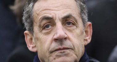 Stire din Actualitate : Nicolas Sarkozy, condamnat definitiv la 3 ani de închisoare pentru corupție. Va executa pedeapsa la domiciliu