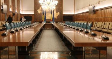 Stire din Actualitate : Liderii Coaliţiei nu au luat o decizie în privinţa comasării alegerilor, discuţiile continuă luni