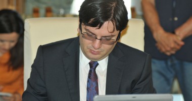 Stire din Sănătate : Schimbări la conducerea CNAS