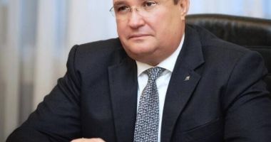 Stire din Politică-Administrație : Nicolae Ciucă: "Cine nu are premierul, va avea Finanţele". Ciolacu: "Joi vom avea guvern"