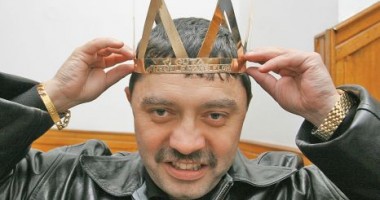 Stire din Monden : Nicolae Guță are o meserie riscantă. Era să își piardă viața