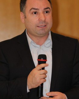 Stire din Politică-Administrație : Persoanele văduve din Năvodari, ajutate de primarul Matei
