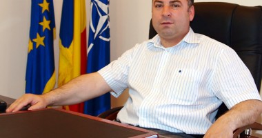 Stire din Politică-Administrație : "Mă gândesc în primul rând  la mama copiilor, chiar dacă  mă uit și la alte domnișoare"