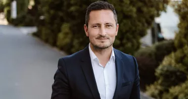 Stire din Politică-Administrație : Nicu Ștefănuță, demersuri ca 39.300 de studenți români să primească burse din bani europeni