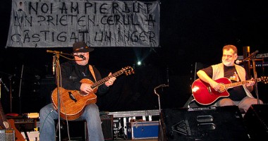 Stire din Cultură-Educație : Nicu Alifantis și Andi Andrieș deschid festivalul "Om bun"