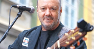 Stire din Cultură-Educație : Nicu Alifantis și Andi Andrieș deschid festivalul "Om bun"