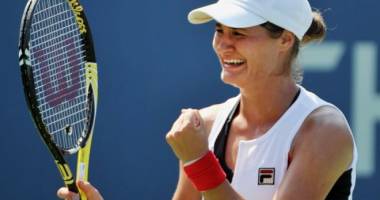 Stire din Sport : Tenis: Monica Niculescu a acces în finala de dublu de la Shenzhen