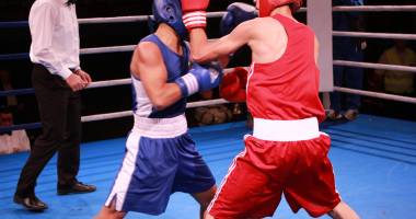 Stire din Sport : Box: Constănțeanul Florentin Niculescu, calificat în semifinale