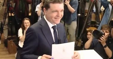 Stire din Politică-Administrație : Alegeri prezidenţiale 2025/ Nicușor Dan, la ieșirea de la urne: „Am votat cu realism, pentru acel candidat care poate face dreptate pentru România”
