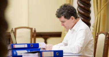 Stire din Actualitate : Nicușor Dan a primit "sute de pagini" de la magistrați. Duminică le va face publice