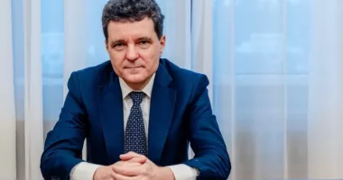 Stire din Actualitate : Mesajul lui Nicușor Dan de 8 Martie: "Prea des uitǎm cât de mult vǎ datorǎm"