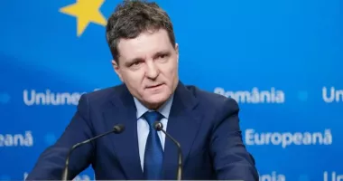 Stire din Actualitate : Nicuşor Dan, despre creșterea cursului euro: „Va reveni după ce chestiunile politice se aşează”