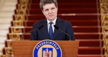 Stire din Eveniment : Președintele a vizitat victimele rănite în urma prăbușirii unei drone peste un bloc