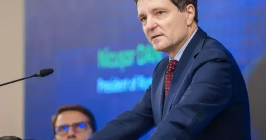 Stire din Politică-Administrație : Președintele Nicușor Dan cheamă la consultări liderii coaliției de guvernare