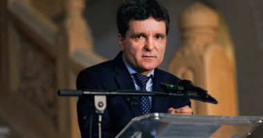 Stire din Politică-Administrație : Nicuşor Dan: „România merită o schimbare corectă”