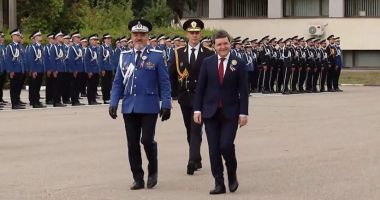 Stire din Actualitate : Nicușor Dan, mesaj către absolvenții Academiei de Poliție: „Aveți o responsabilitate uriașă”