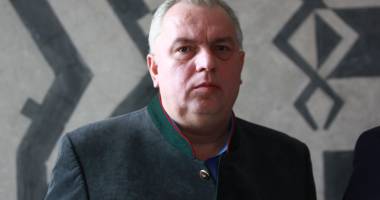 Stire din Politică-Administrație : Nicușor Constantinescu, din nou în fruntea CJC. Cum va putea conduce județul