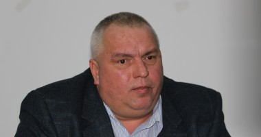 Stire din Eveniment : Ce spune avocatul lui Nicușor Constantinescu despre presupusa fugă a acestuia din spitalul din SUA