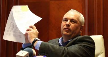 Stire din Eveniment : Percheziții  la CJC. Nicușor Constantinescu, reținut 24 de ore!