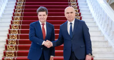 Stire din Cultură-Educație : Președintele Nicușor Dan l-a desemnat pe Ilie Bolojan ministru interimar la Educație