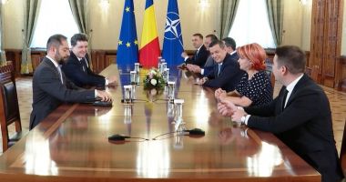 Stire din Politică-Administrație : Consultări la Cotroceni/ PSD decide vineri dacă intră la guvernare
