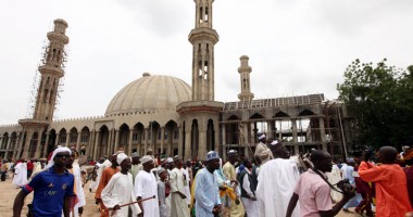 Stire din Actualitate : Nigeria:  44 de persoane ucise de insurgenți într-o moschee