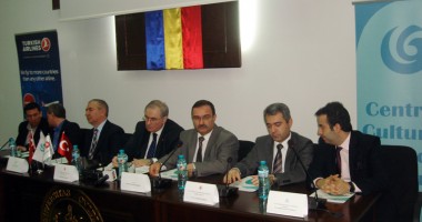 Stire din Cultură-Educație : "Nimeni nu i-a întrebat pe tătarii din Crimeea ce-și doresc"